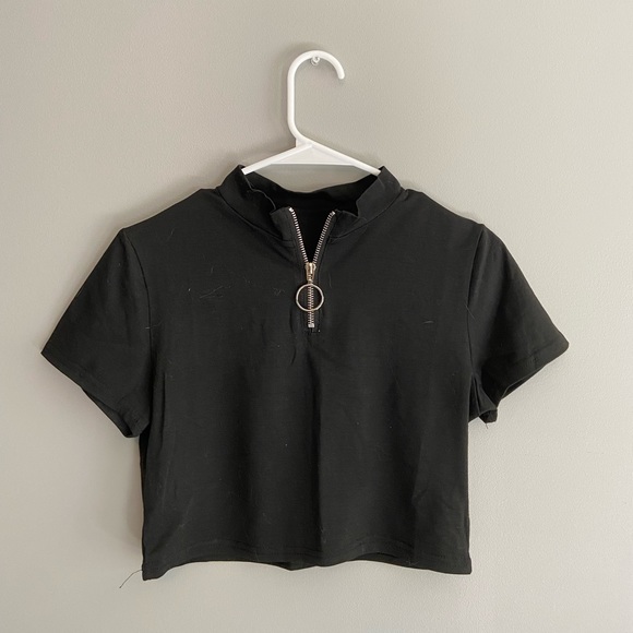 Black Crop Top - Picture 1 of 2